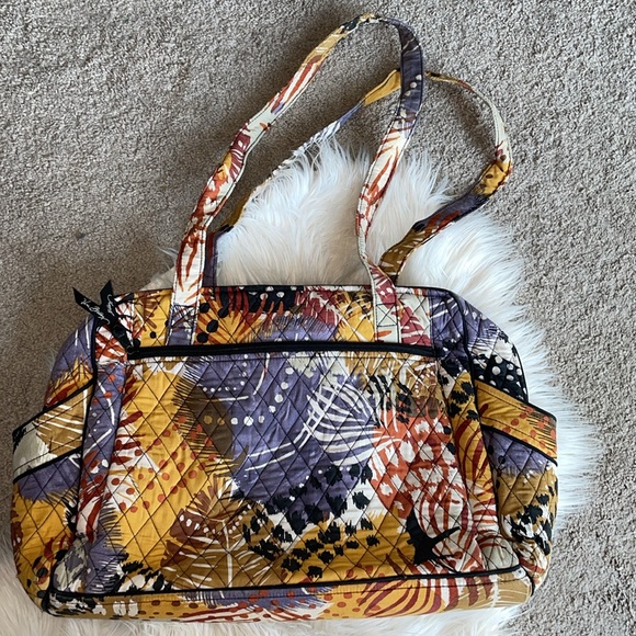 Vera Bradley Stroll Around Bag in Painted Feathers - Picture 7 of 16